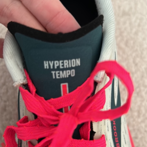 Women’s Brooks Hyperion Tempp 8.5 - Picture 9 of 9